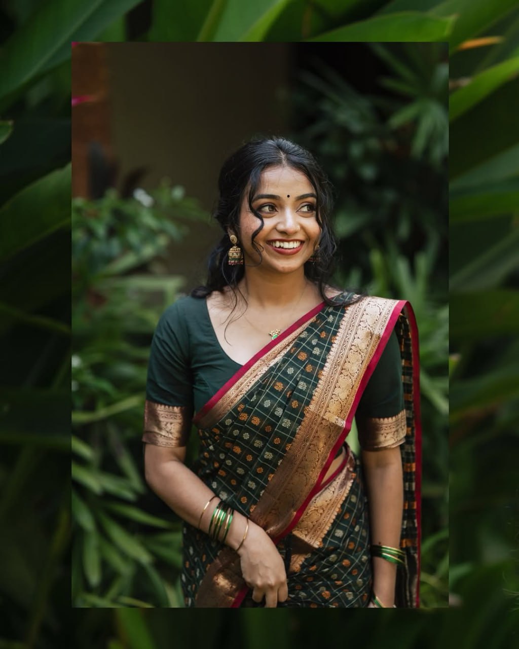 Grean fulljadi adorned with beautiful Zari work in form of traditional motifs.